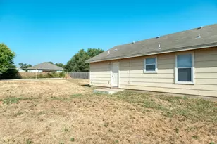 108 Live Oak Cir, Bertram, TX 78605 - Photo 12