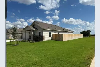205 Gene Ray, Bertram, TX 78605 - Photo 4