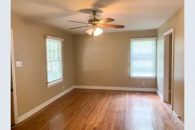 1002 W Saint Johns Avenue, Austin, TX 78757 - Photo 4