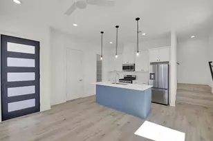 7208 Providence Ave, Austin, TX 78752 - Photo 4