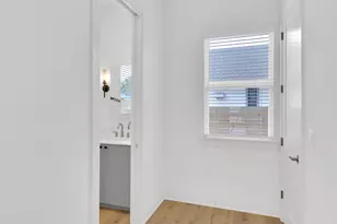 7208 Providence Ave, Austin, TX 78752 - Photo 2