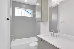 7208 Providence Ave, Austin, TX 78752 - Photo 14
