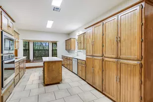 328 Fawnridge St, Georgetown, TX 78628 - Photo 6