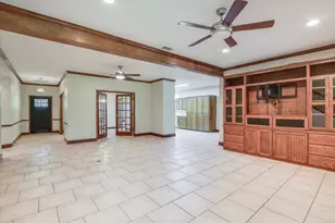328 Fawnridge St, Georgetown, TX 78628 - Photo 4