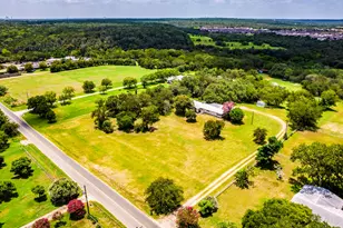 12900 Lowden Ln, Manchaca, TX 78652 - Photo 1