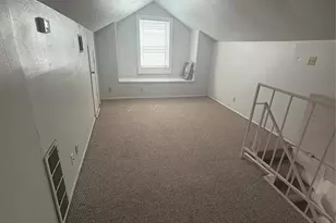915 W 29th St, Austin, TX 78705 - Photo 16