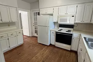 915 W 29th St, Austin, TX 78705 - Photo 12