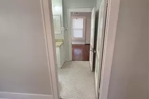 915 W 29th St, Austin, TX 78705 - Photo 6