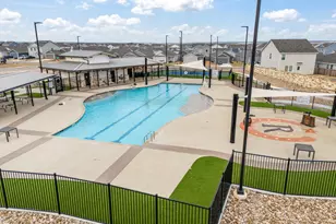 373 Cowpoke Dr, Jarrell, TX 76537 - Photo 32