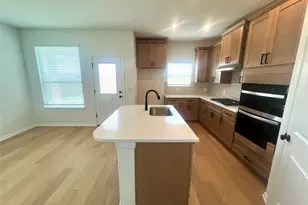 365 Young St, Buda, TX 78610 - Photo 6