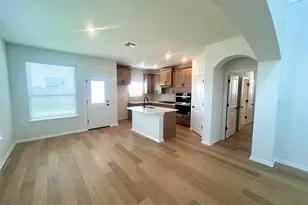 365 Young St, Buda, TX 78610 - Photo 4