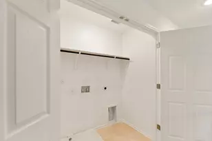 102 Tesla Cir, Round Rock, TX 78681 - Photo 24