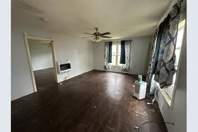102 W Mesquite Street #B, Granger, TX 76530 - Photo 2