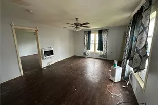 102 W Mesquite St, Granger, TX 76530 - Photo 2