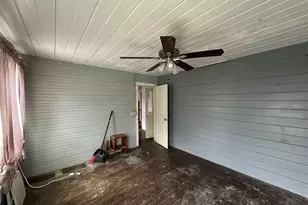 102 W Mesquite St, Granger, TX 76530 - Photo 14