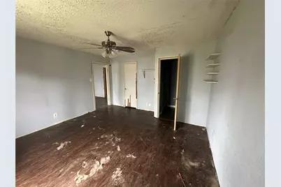 102 W Mesquite Street #B, Granger, TX 76530 - Photo 4