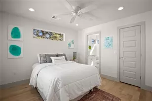 2413 E 9th St, Austin, TX 78702 - Photo 12