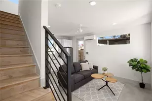 2413 E 9th St, Austin, TX 78702 - Photo 18