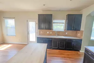 709 Rusk Rd, Round Rock, TX 78665 - Photo 4