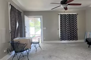101 NE 6th St, Smithville, TX 78957 - Photo 14