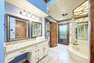 10909 Legends Lane, Austin, TX 78747 - Photo 16