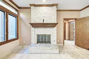 10909 Legends Ln, Austin, TX 78747 - Photo 14