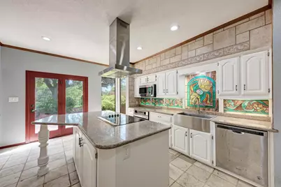 10909 Legends Lane, Austin, TX 78747 - Photo 12