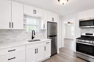 3211 Tom Green St, Austin, TX 78705 - Photo 2