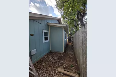 11704 Tanglebriar Trail, Austin, TX 78750 - Photo 12