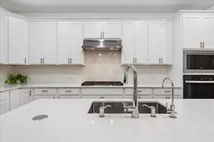 240 Inlet Ln, Leander, TX 78641 - Photo 8