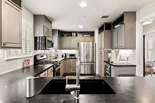 404 W 41st St, Austin, TX 78751 - Photo 26