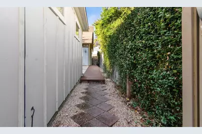 404 W 41st Street, Austin, TX 78751 - Photo 10