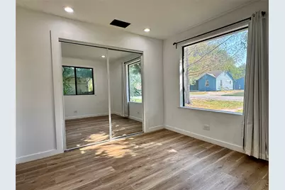 403 Lizzie Street, Taylor, TX 76574 - Photo 8