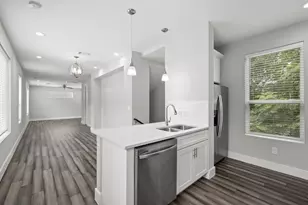 6109 Cherrylawn Cir, Austin, TX 78723 - Photo 14