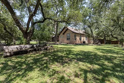 105 Bonnie Rose, Georgetown, TX 78633 - Photo 38
