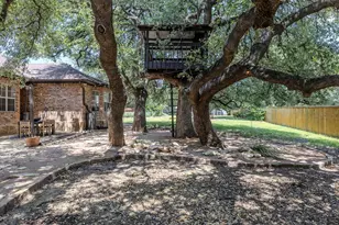 105 Bonnie Rose, Georgetown, TX 78633 - Photo 32