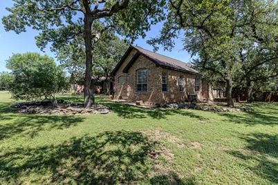 105 Bonnie Rose, Georgetown, TX 78633 - Photo 2