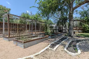 105 Bonnie Rose, Georgetown, TX 78633 - Photo 34
