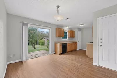 6204 Shadow Bend, Austin, TX 78745 - Photo 12