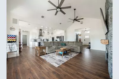 105 Mesa Grande Court, Marble Falls, TX 78654 - Photo 16