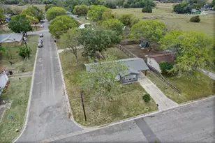 1100 Monte Vista Dr, Lockhart, TX 78644 - Photo 26