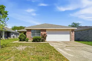 1910 Steeds Crossing, Pflugerville, TX 78660 - Photo 2