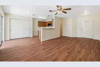 1910 Steeds Crossing, Pflugerville, TX 78660 - Photo 8