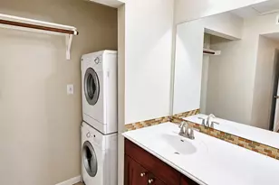 7685 Northcross Dr Dr, Austin, TX 78757 - Photo 16