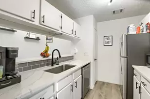 11904 Sunhillow Bend, Austin, TX 78758 - Photo 6