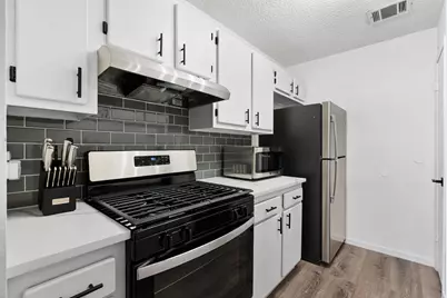 11904 Sunhillow Bend, Austin, TX 78758 - Photo 24