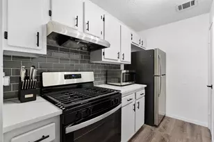 11904 Sunhillow Bend, Austin, TX 78758 - Photo 24