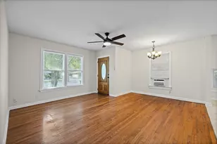 933 Haynes St, San Marcos, TX 78666 - Photo 4