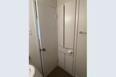 1501 W North Loop Boulevard #106, Austin, TX 78756 - Photo 12