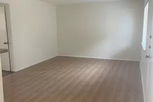1501 W N Loop Blvd, Austin, TX 78756 - Photo 4
